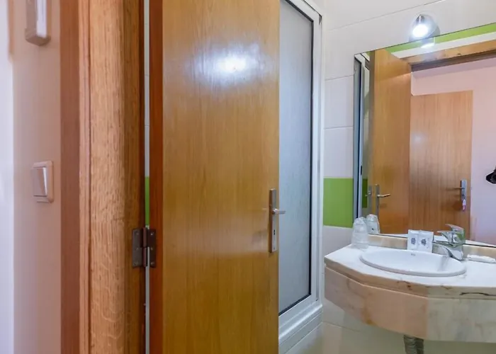 Do Norte מלון 2*